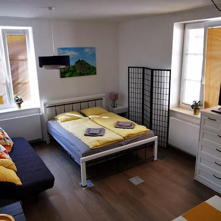 Apartman Augustin Jicin Bagian luar foto