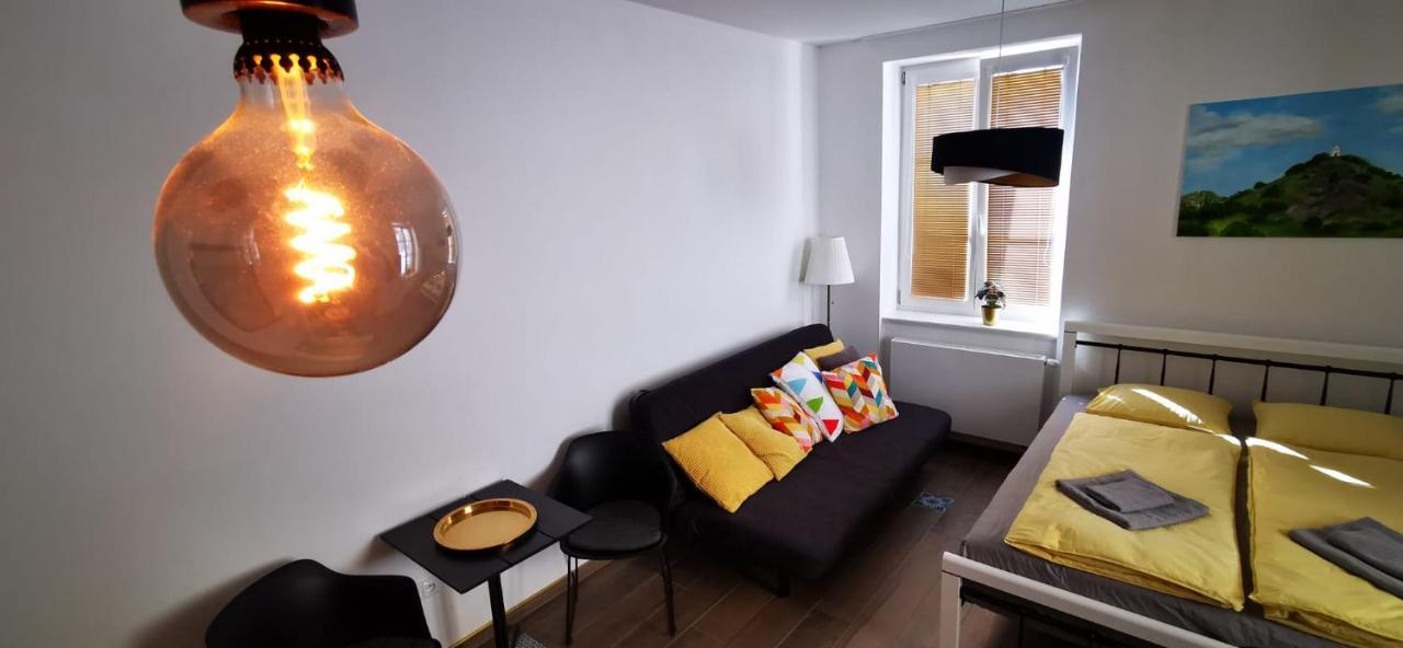 Apartman Augustin Jicin Bagian luar foto